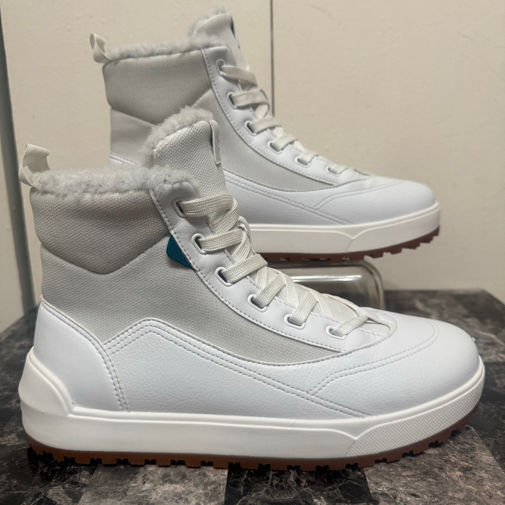 Vessi Alta 2 High Top Dune Beige Waterproof Dyma-Tex Cozy Winter Boot Womens 9